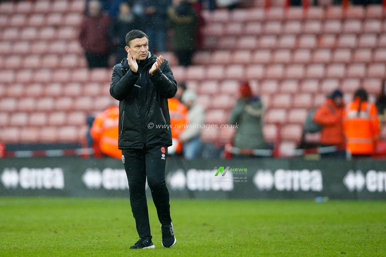 Paul Heckingbottom manager of Sheffield United applauds fans after the Sky Bet Championship match Sheffield United vs Luton Town at Bramall Lane, Sheffield, United Kingdom, 11th March 2023

(Photo by Ben Early/News Images)