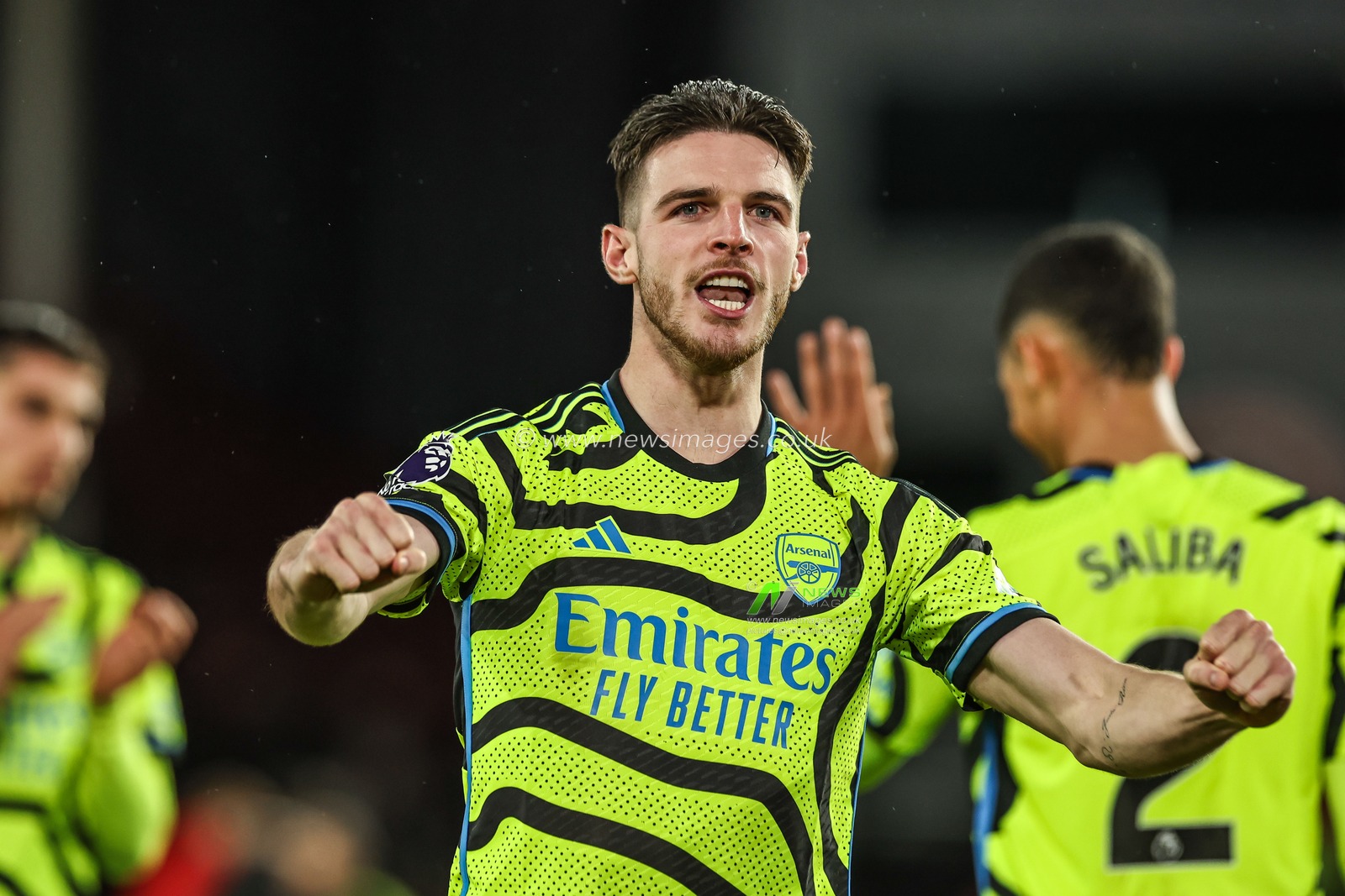 Declan Rice of Arsenal celebrates his side victory in the Premier League match Sheffield United vs Arsenal at Bramall Lane, Sheffield, United Kingdom, 4th March 2024

(Photo by Mark Cosgrove/News Images)