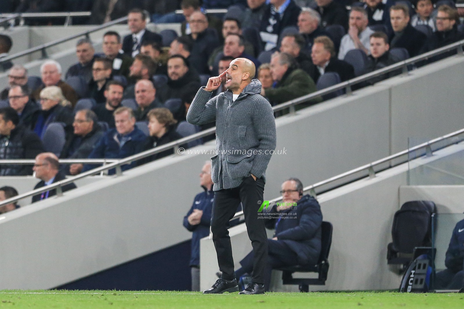 9th April 2019, Tottenham Hotspur Stadium, London, England ; UEFA Champions League, Quarter Final, Tottenham vs Manchester City ; Pep Guardiola manager of Manchester City gives his team instructions 

Credit: Mark Cosgrove/News Images