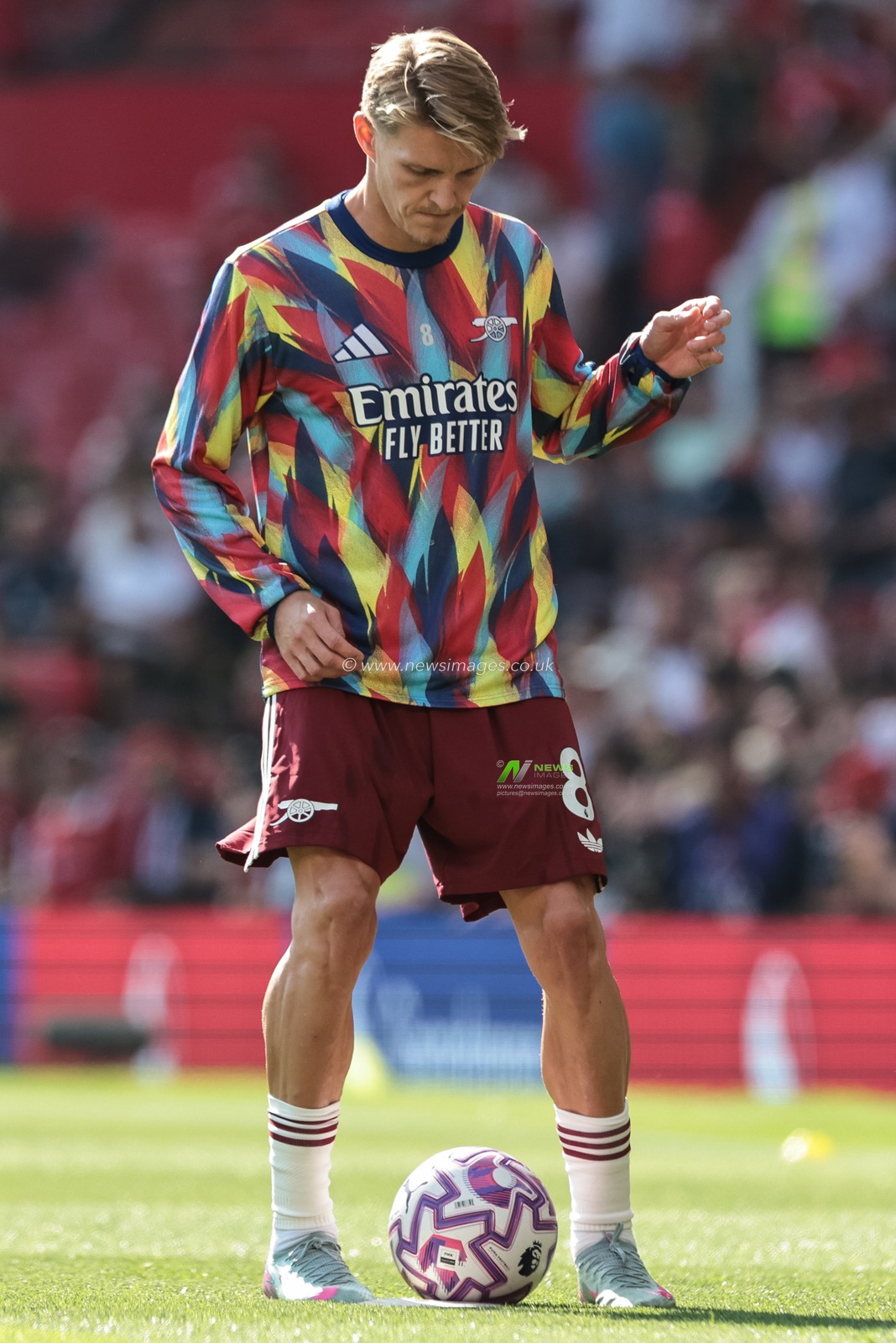 Martin Odegaard of Arsenal in the pregame warmup session during the Premier League match Manchester United vs Arsenal at Old Trafford, Manchester, United Kingdom, 17th August 2025

(Photo by Mark Cosgrove/News Images)