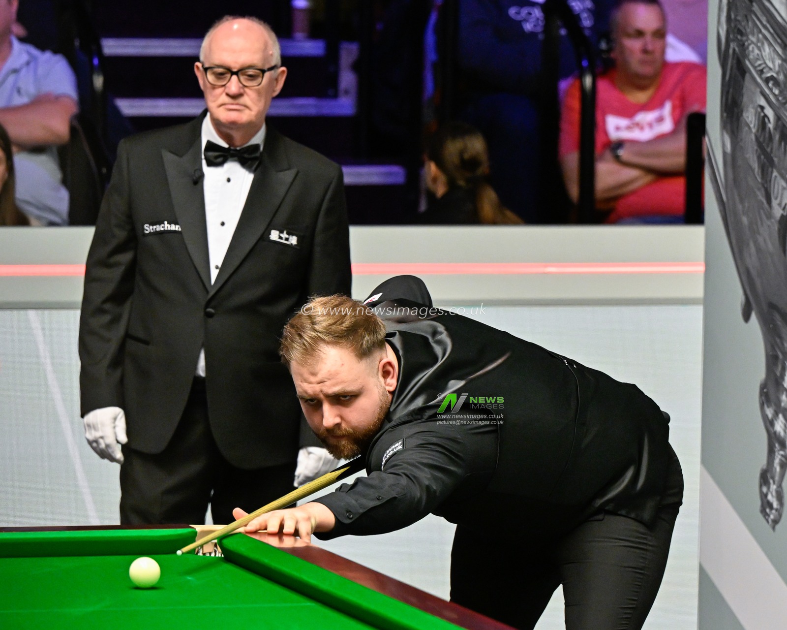 Jackson Page takes a shot, during the Cazoo World Championships 2024 at Crucible Theatre, Sheffield, United Kingdom, 24th April 2024

(Photo by Cody Froggatt/News Images)