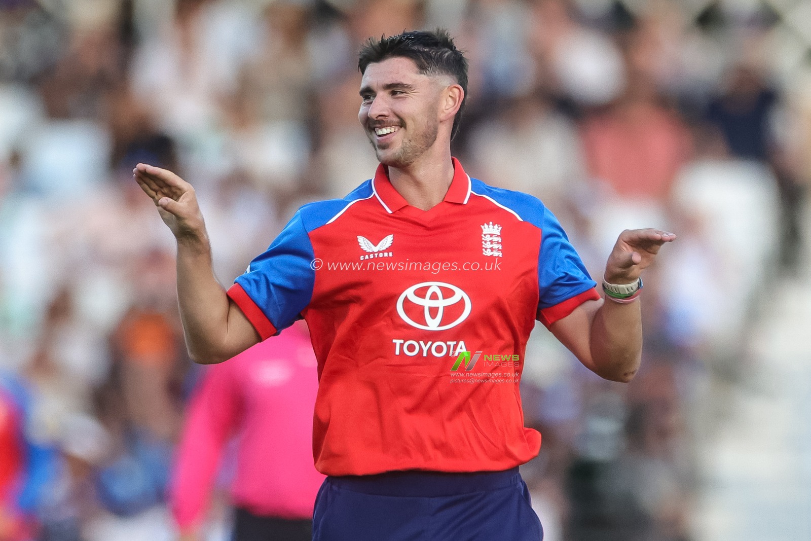 Josh Tongue of England celebrates the wicket of  Harshit Rana of India during the Third Vitality T20 International match England vs India at Trent Bridge, Nottingham, United Kingdom on 07 July 2026

(Photo by Mark Cosgrove/News Images)