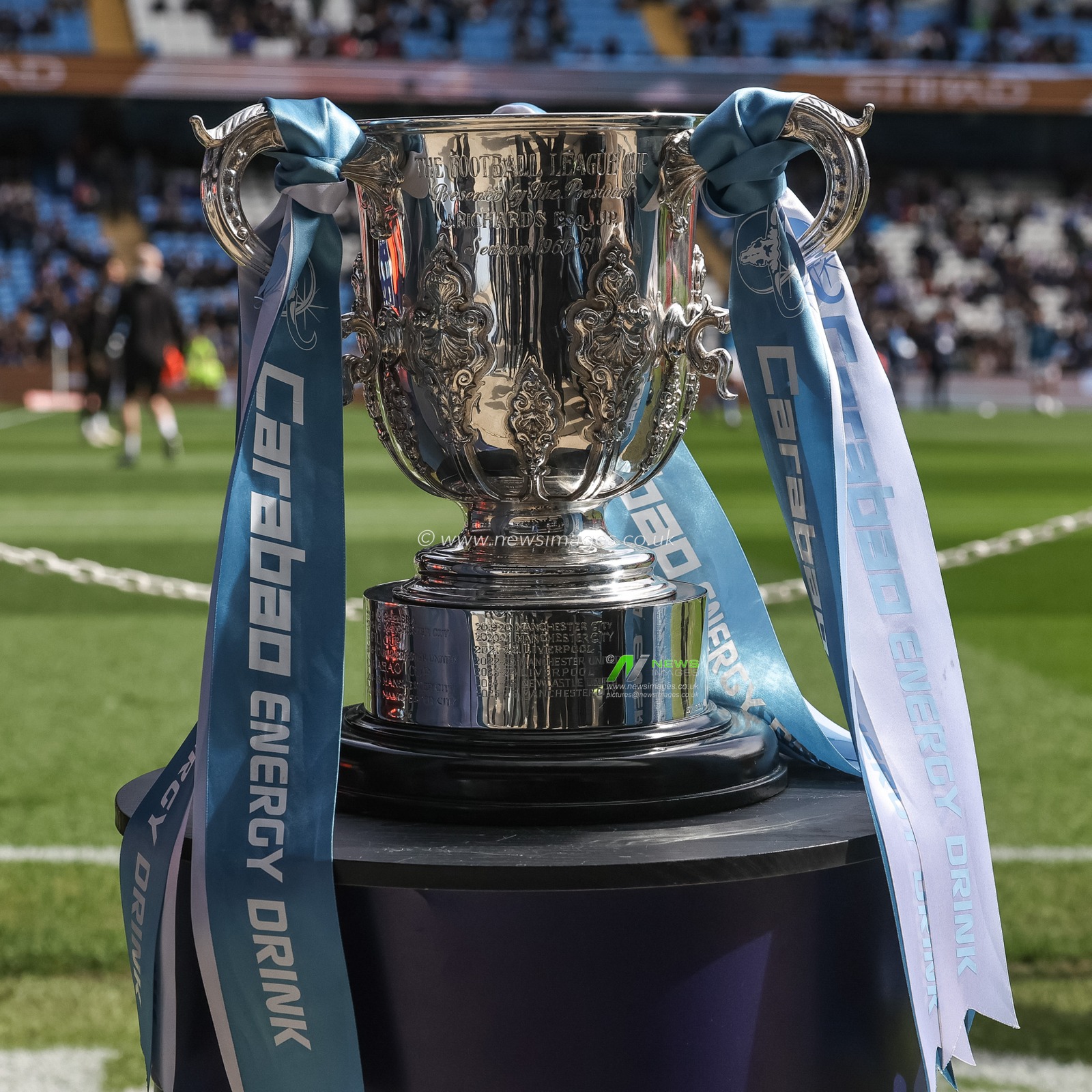 Manchester City have the Carabao Cup on display during the Emirates FA Cup Quarter-Final match Manchester City vs Liverpool at Etihad Stadium, Manchester, United Kingdom on 04 April 2026

(Photo by Mark Cosgrove/News Images)