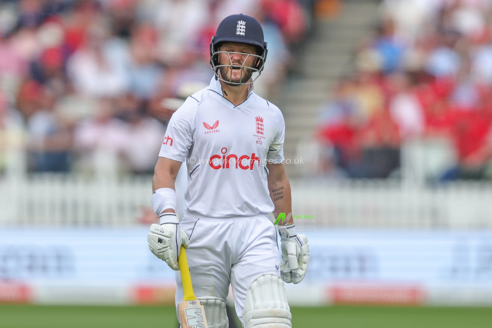 Ben Duckett of England reacts after he is caught out by David Warner of Australia 2 runs short of a century (100 runs)during the LV= Insurance Ashes Test Series Second Test Day 2 England v Australia at Lords, London, United Kingdom, 29th June 2023

(Photo by Mark Cosgrove/News Images)