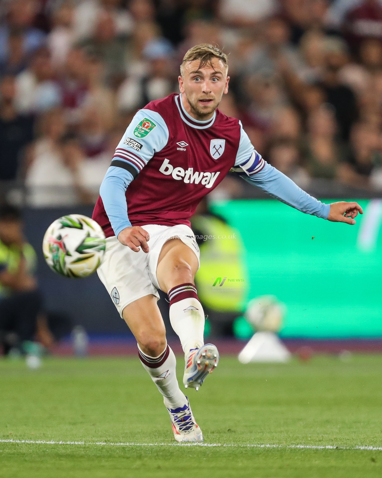 Jarrod Bowen of West Ham United shoots on goal during the Carabao Cup match West Ham United vs Bournemouth at London Stadium, London, United Kingdom, 28th August 2024

(Photo by Izzy Poles/News Images)