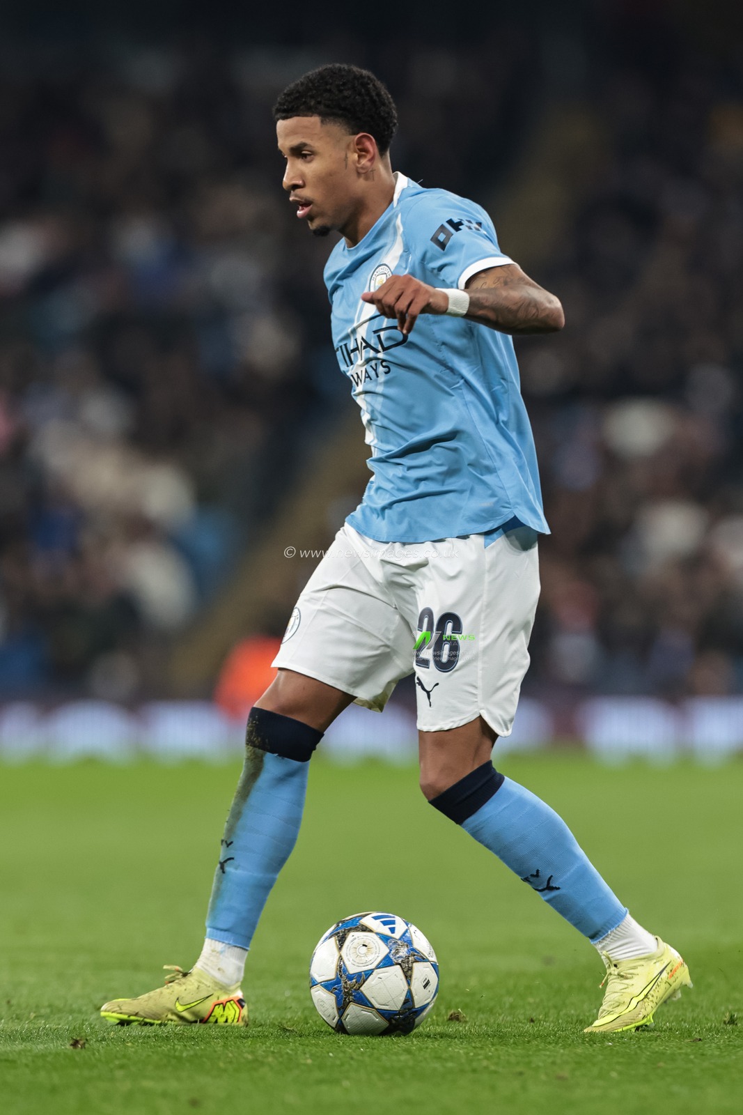 Savinho of Manchester City with the ball during the UEFA Champions League Matchday 5 of 8 Manchester City v Bayer 04 Leverkusen at City of Manchester Stadium, Manchester, United Kingdom, 25th November 2025

(Photo by Mark Cosgrove/News Images)

*** GER AUT SUI OUT ***
