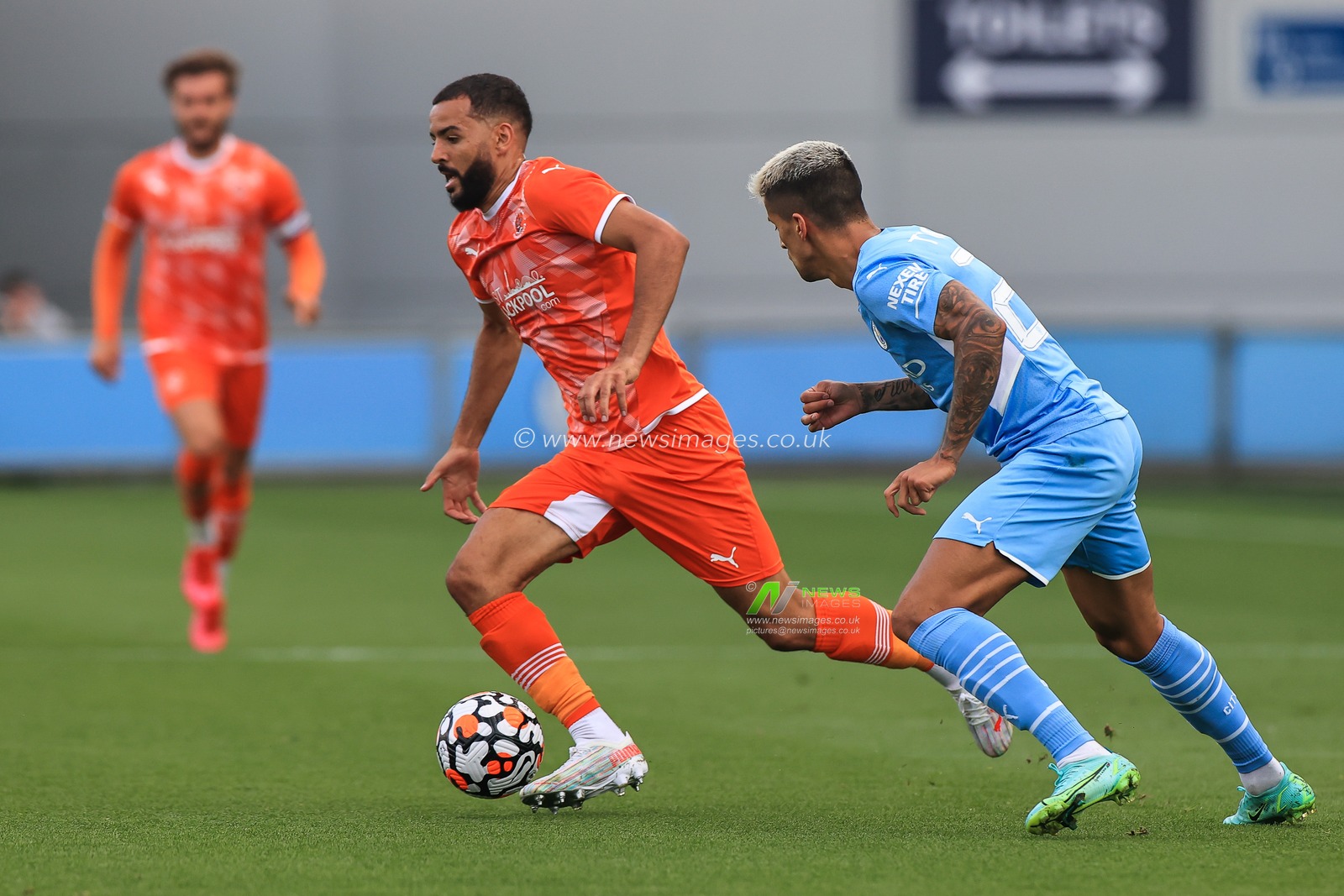 Kevin Stewart of Blackpool breaks with the ball