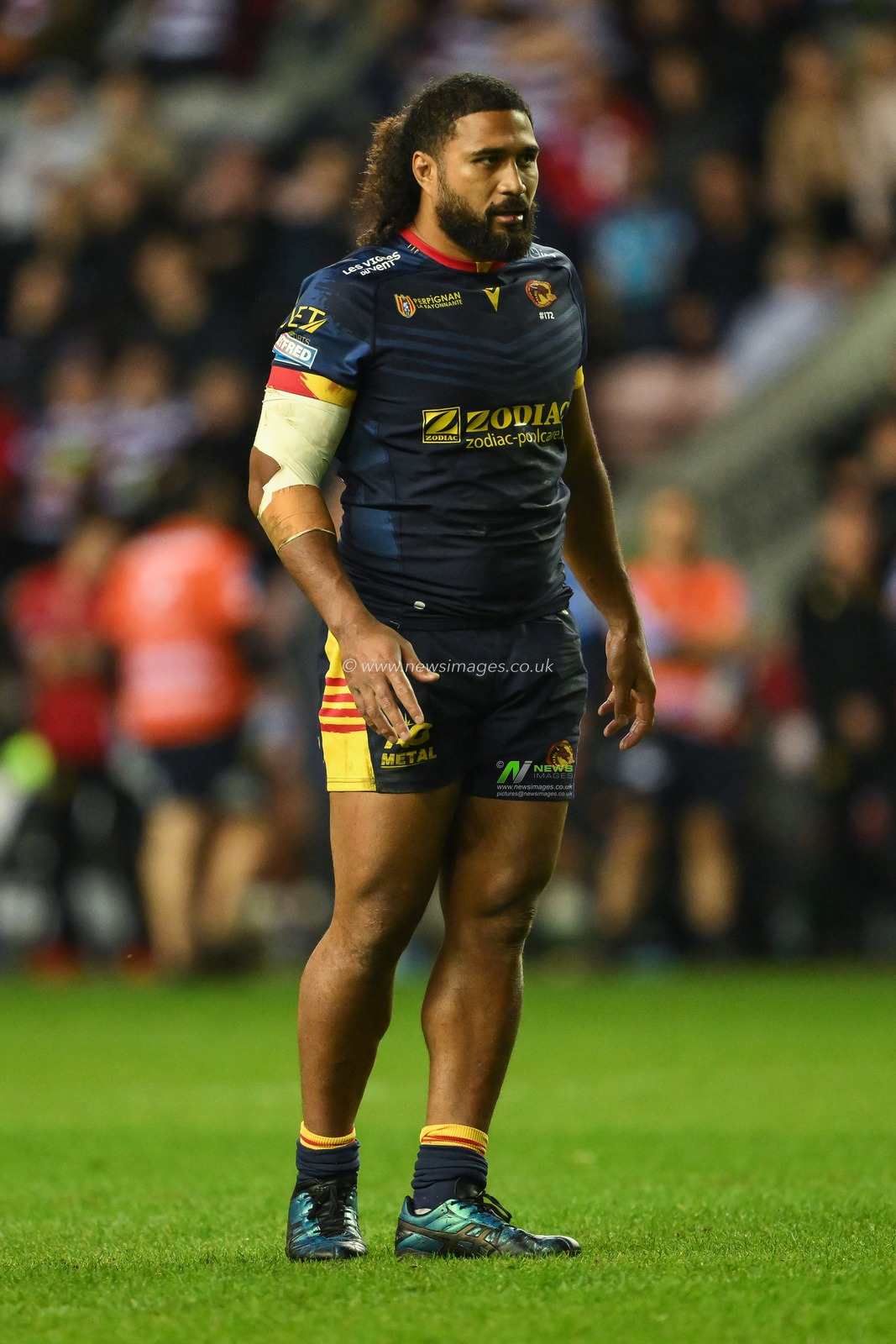 Chris Satae of Catalan Dragons during the Betfred Super League Round 10 match Wigan Warriors vs Catalans Dragons at DW Stadium, Wigan, United Kingdom, 2nd May 2024

(Photo by Craig Thomas/News Images)