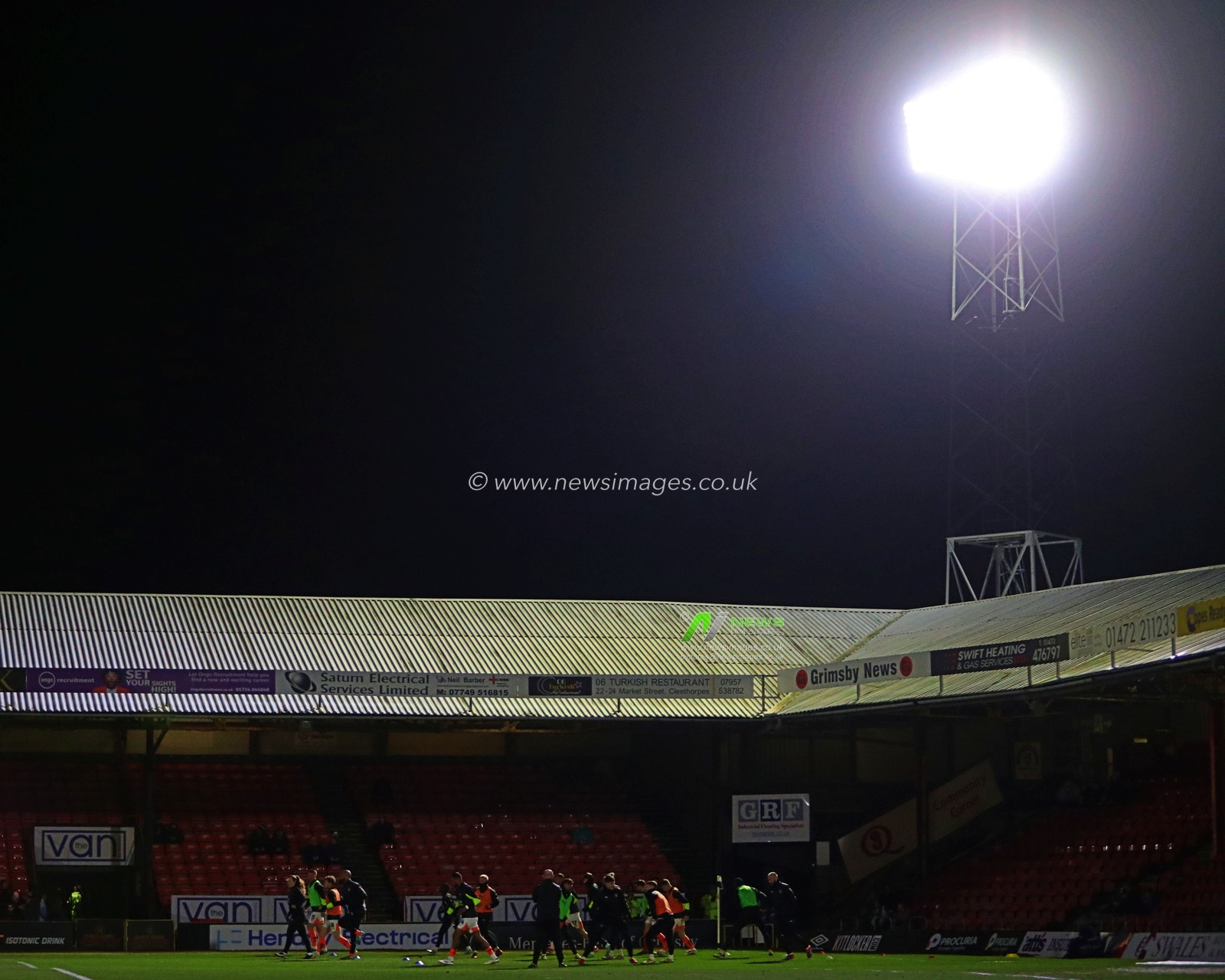 Notts County warm up before the Sky Bet League 2 match Grimsby Town vs Notts County at Blundell Park, Cleethorpes, United Kingdom, 11th March 2025

(Photo by Sam Eaden/News Images)