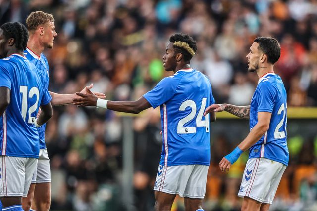 Simon Adingra of Sunderland celebrates his goal to make it 0-1 during the Pre-season friendly match Hull City vs Sunderland at MKM Stadium, Hull, United Kingdom, 29th July 2025

(Photo by Alfie Cosgrove/News Images)