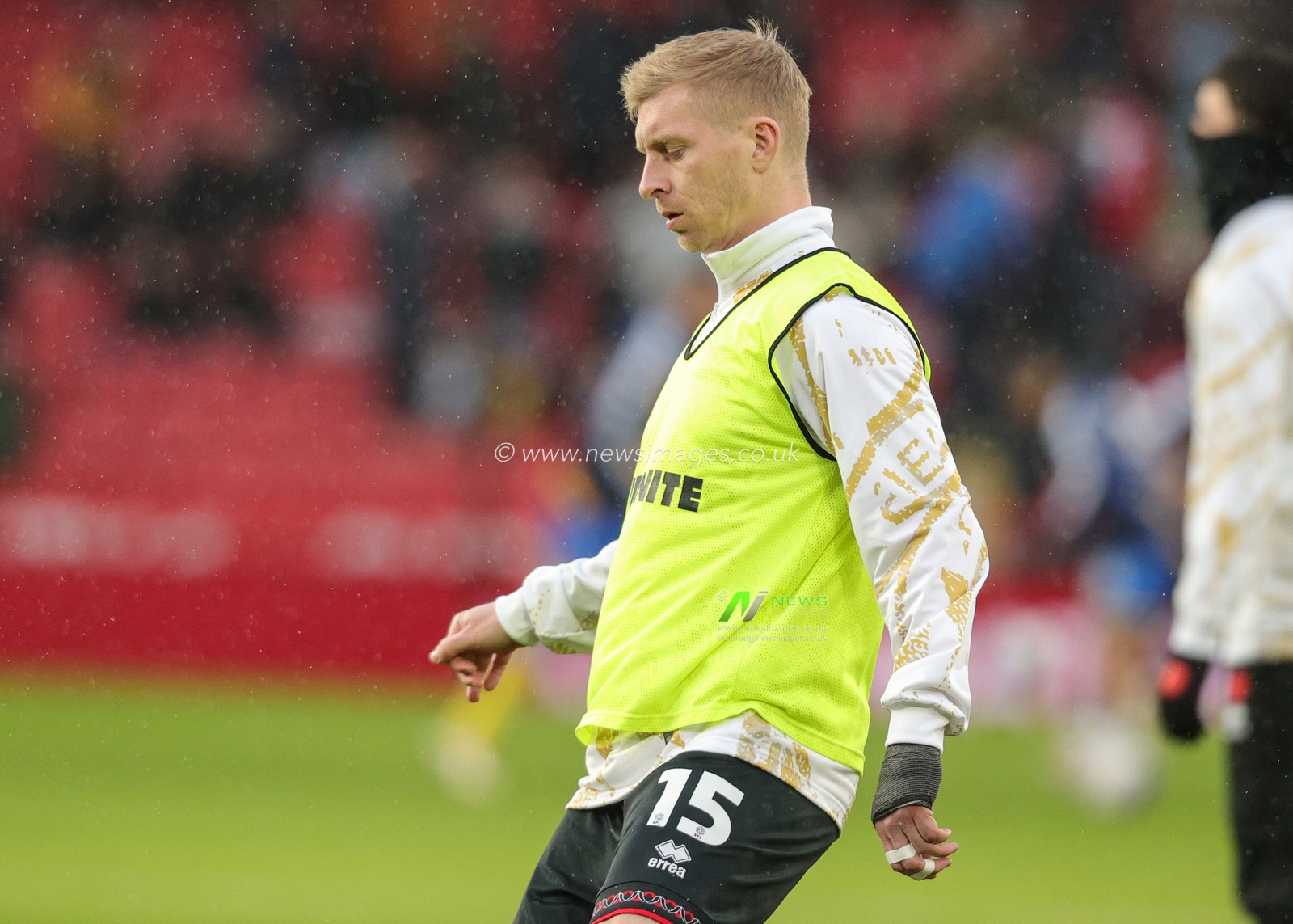 Ben Mee of Sheffield United in the pregame warmup session during the Emirates FA Cup Third Round match Sheffield United vs Mansfield Town at Bramall Lane, Sheffield, United Kingdom, 11th January 2026

(Photo by Richard Bierton/News Images)