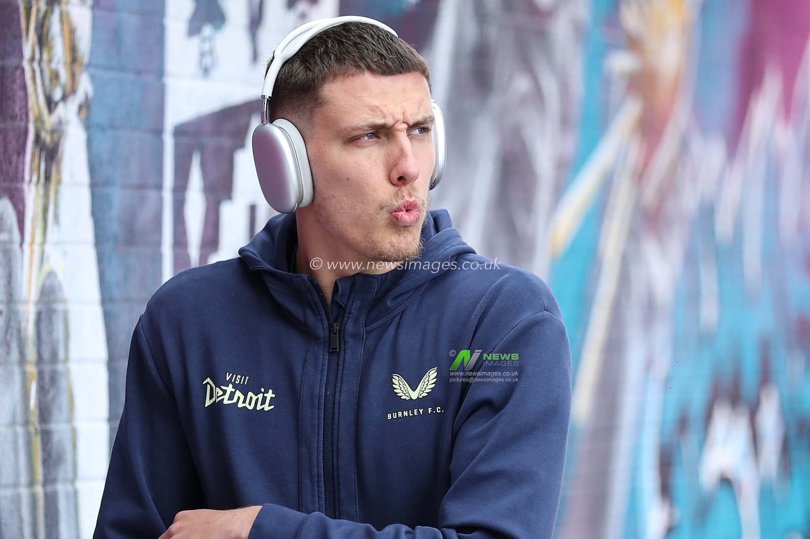 Maxime EstÃ¨ve of Burnley arrives at stadium ahead of the Sky Bet Championship match Burnley vs Bristol City at Turf Moor, Burnley, United Kingdom, 29th March 2025

(Photo by Jorge Horsted/News Images)