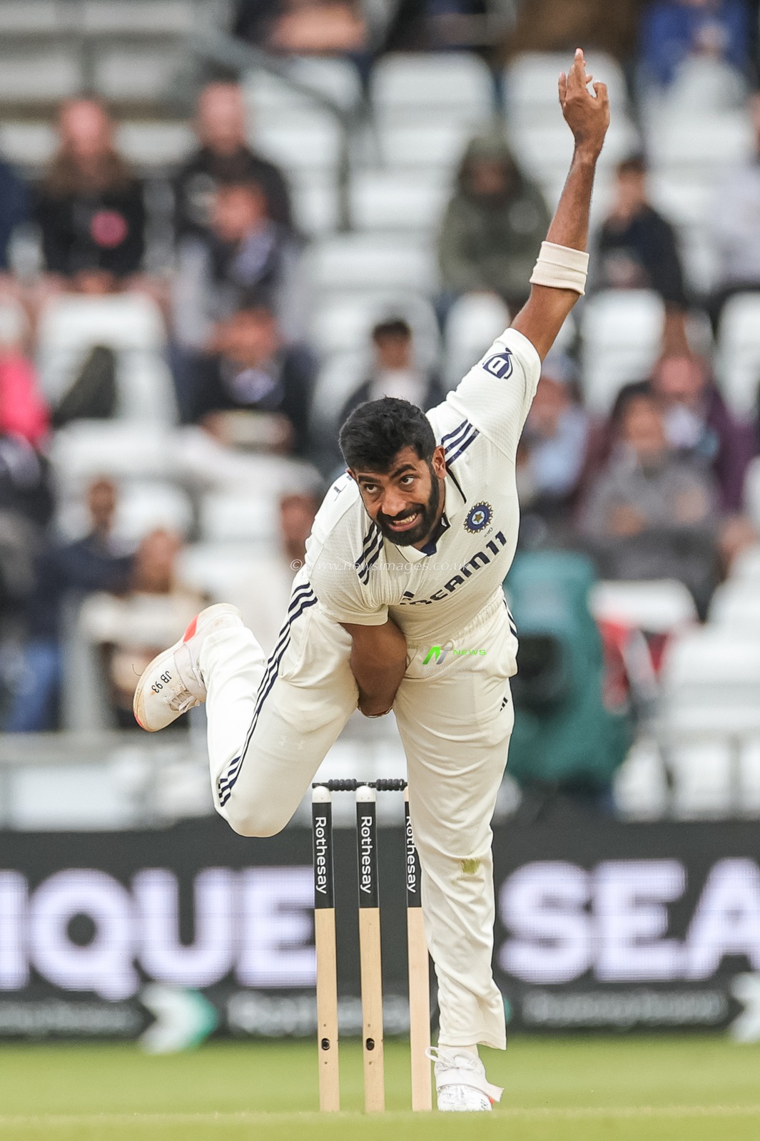 Jasprit Bumrah of India delivers the ball during the 1st Rothesay Test Match Day 5 England vs India at Headingley Cricket Ground, Leeds, United Kingdom, 24th June 2025

(Photo by Mark Cosgrove/News Images)