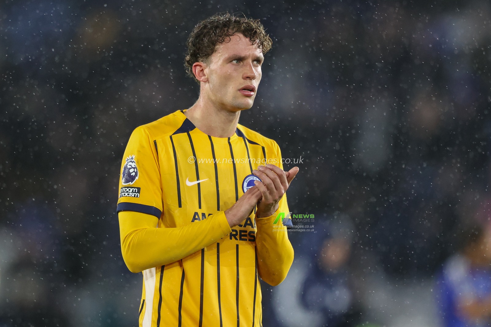 Mats Wieffer of Brighton & Hove Albion applauds the travelling fans after the game during the Premier League match Leicester City vs Brighton and Hove Albion at King Power Stadium, Leicester, United Kingdom, 8th December 2024

(Photo by Alfie Cosgrove/News Images)