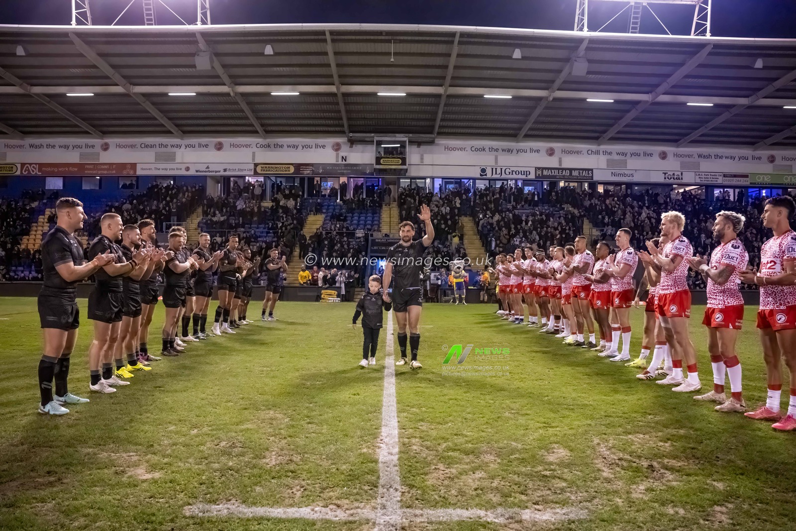 Toby King of Warrington Wolves with his guard of honour ahead of his Testimonial match Warrington Wolves vs Leigh Leopards at Halliwell Jones Stadium, Warrington, United Kingdom, 1st February 2025

(Photo by Craig Thomas/News Images)