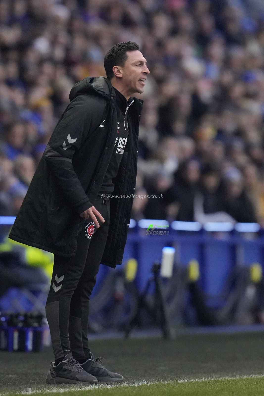 Scott Brown manager of Fleetwood Town shouts instructions during the Emirates FA Cup Fourth Round match Sheffield Wednesday vs Fleetwood Town at Hillsborough, Sheffield, United Kingdom, 28th January 2023

(Photo by Steve Flynn/News Images)