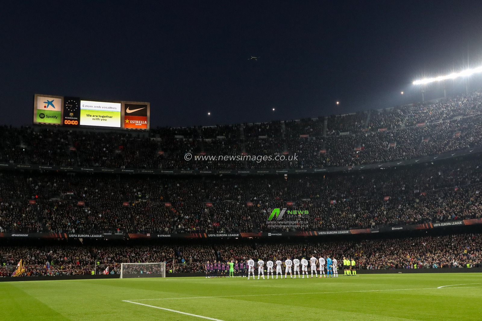 Both teams Barcelona and Manchester United line up to remember the earthquake in Turkey before the UEFA Europa League Knockout Round Play-Offs Barcelona vs Manchester United at Spotify Camp Nou, Barcelona, Spain, 16th February 2023

(Photo by Mark Cosgrove/News Images)