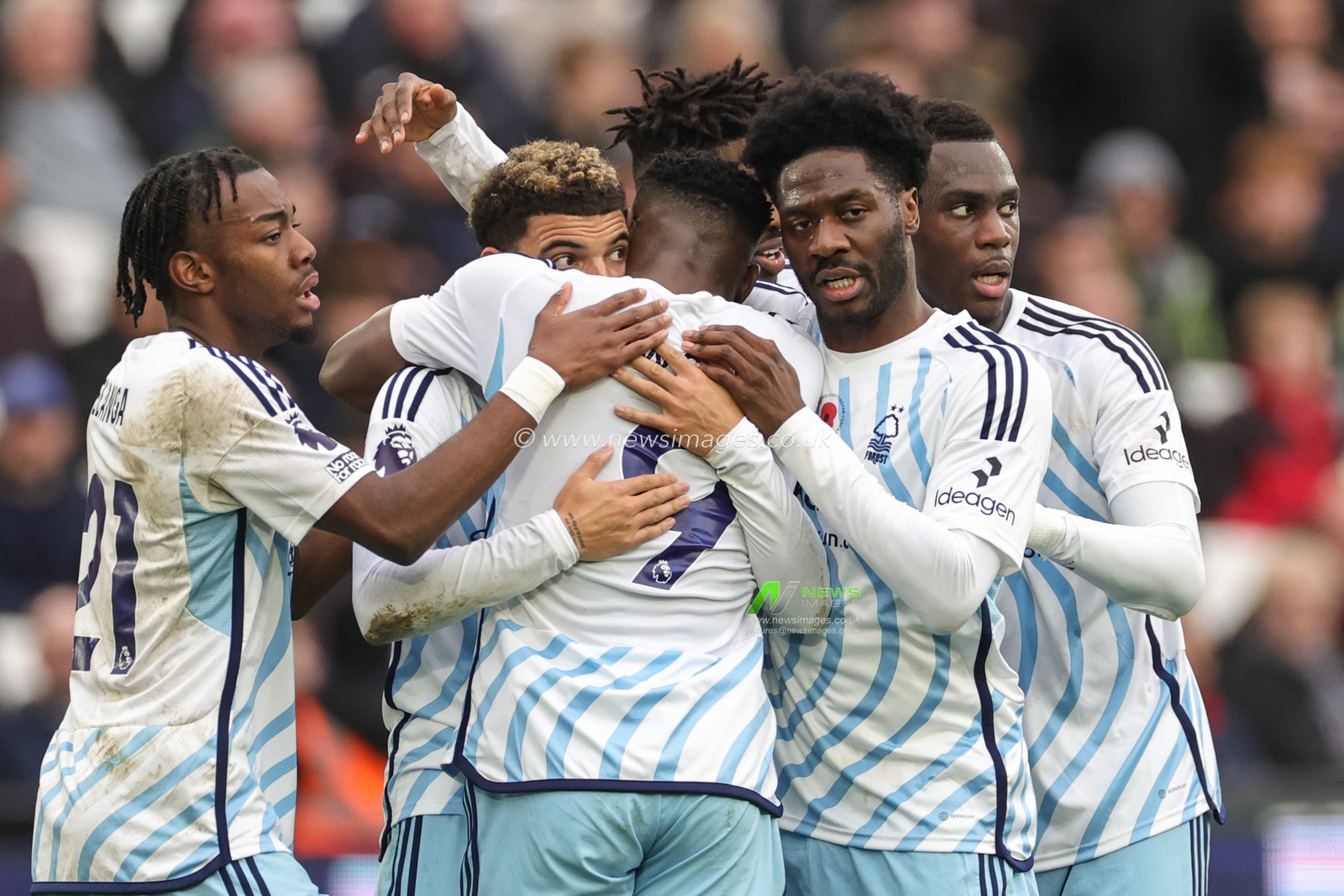 Taiwo Awoniyi #9 of Nottingham Forest celebrates his goal to make it 1-1 during the Premier League match West Ham United vs Nottingham Forest at London Stadium, London, United Kingdom, 12th November 2023

(Photo by Mark Cosgrove/News Images)