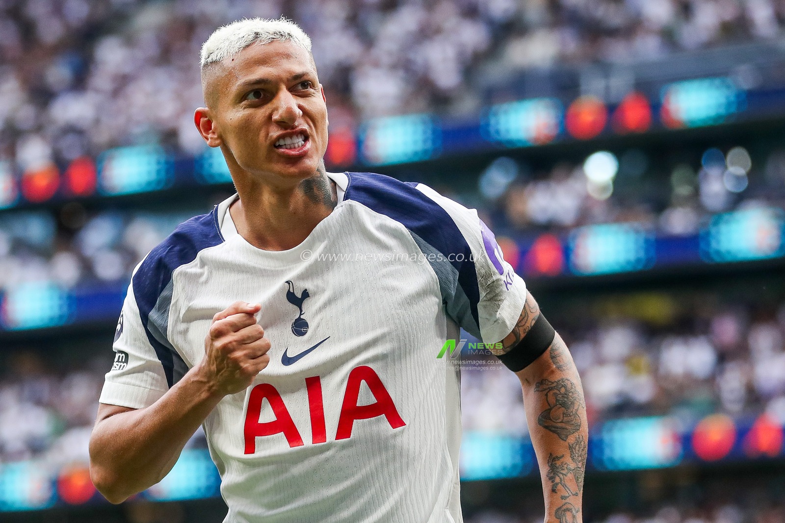 Richarlison of Tottenham Hotspur celebrates his goal to make it 2-0 during the Premier League match Tottenham Hotspur vs Burnley at Tottenham Hotspur Stadium, London, United Kingdom, 16th August 2025

(Photo by Izzy Poles/News Images)
