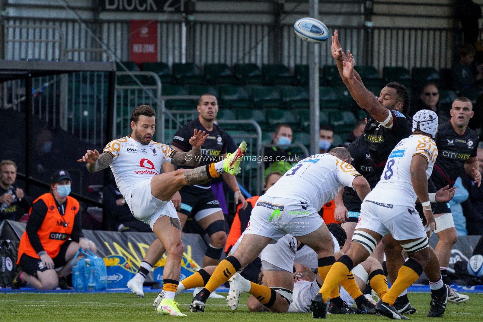 Francois Hougaard #9 of Wasps in action