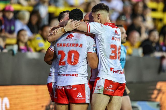 Jack Broadbent of Hull KR celebrates his try during the Betfred Super League round 15 match Castleford Tigers vs Hull KR at The Mend-A-Hose Jungle, Castleford, United Kingdom, 19th June 2025

(Photo by Alfie Cosgrove/News Images)