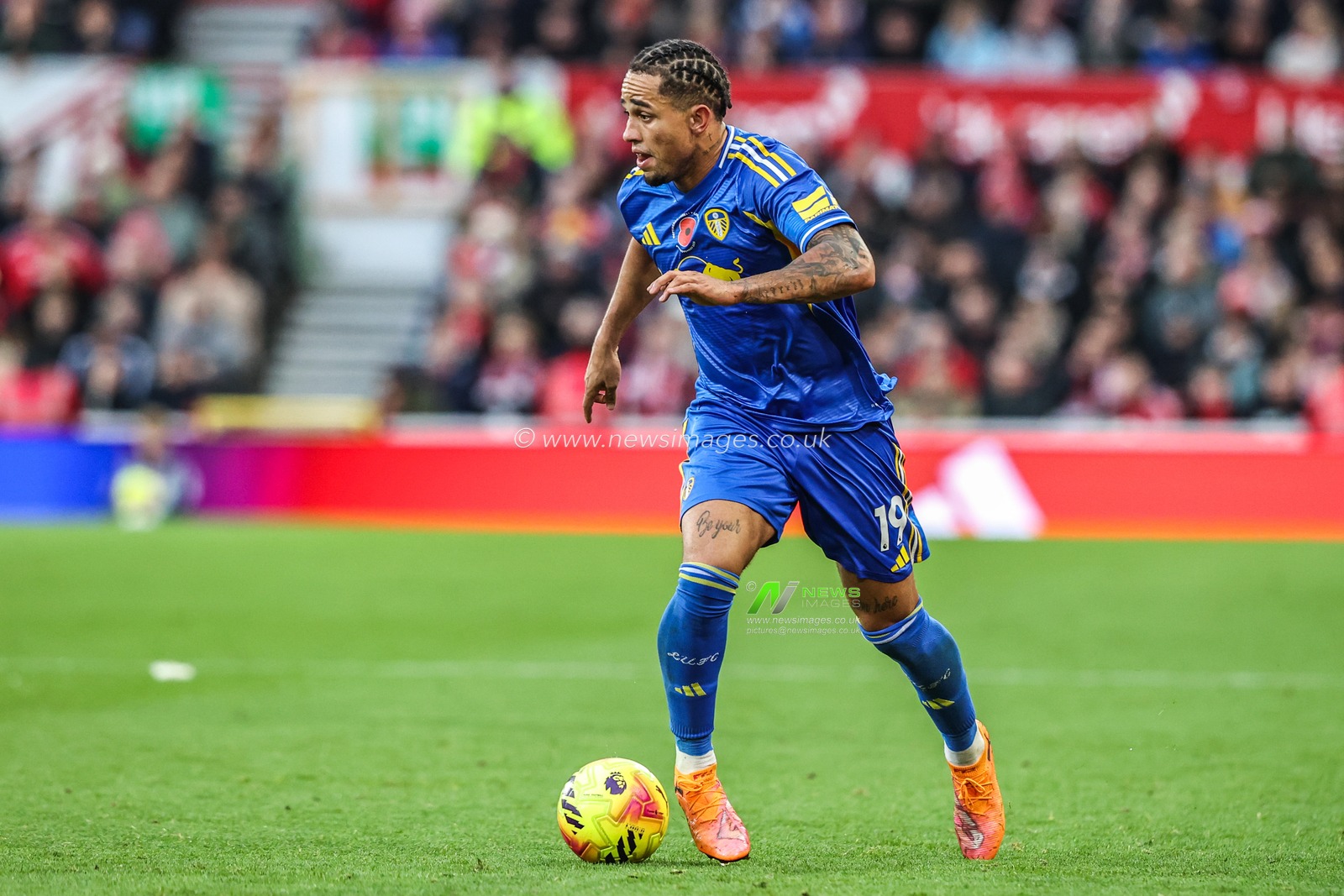 Noah Okafor of Leeds United in action during the Premier League match Nottingham Forest vs Leeds United at City Ground, Nottingham, United Kingdom, 9th November 2025

(Photo by Alfie Cosgrove/News Images)

*** GER AUT SUI OUT ***