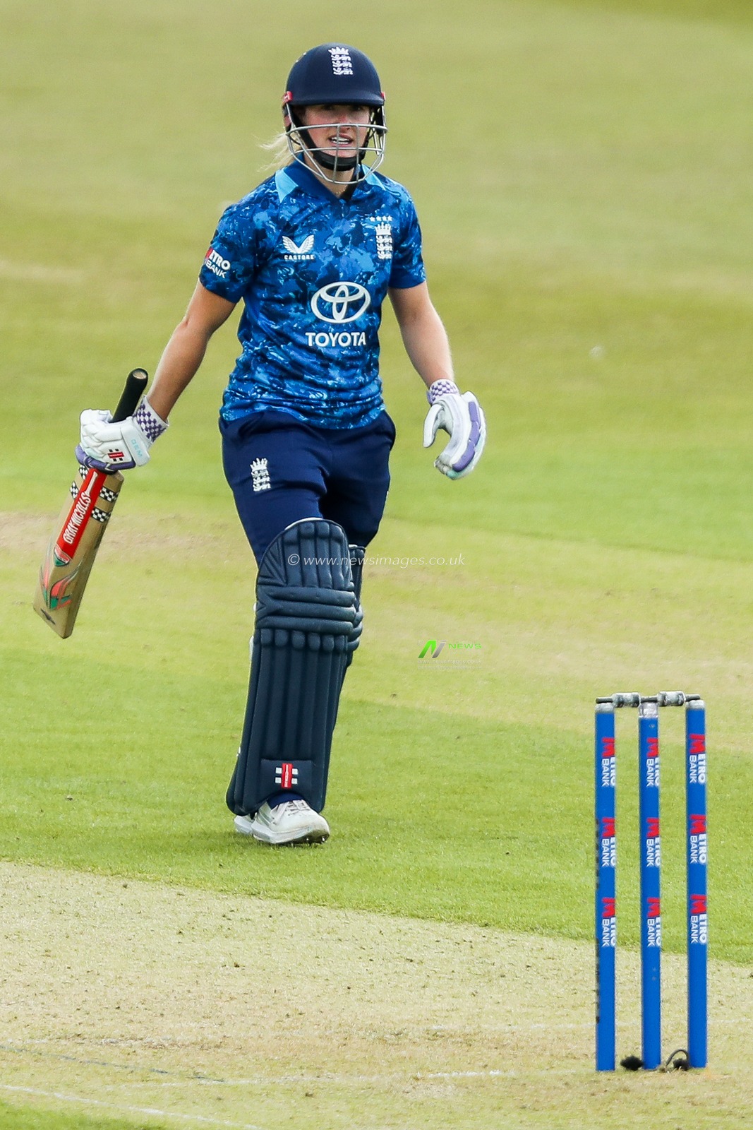 Emma Lamb of England Women in action during the 2nd Metro Bank ODI Day International England Women v West Indies Women at Uptonsteel County Ground, Leicester, United Kingdom, 4th June 2025

(Photo by Izzy Poles/News Images)