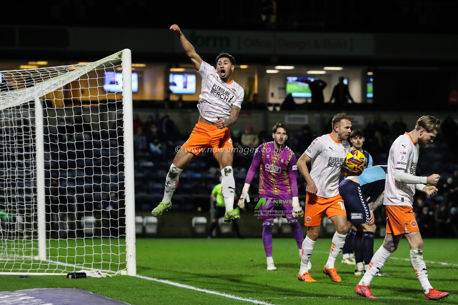 Jordan Lawrence-Gabriel of Blackpool celebrates his side's goal to make it 1-1 during the Sky Bet League 1 match Wycombe Wanderers vs Blackpool at Adams Park, High Wycombe, United Kingdom, 4th January 2025

(Photo by Gareth Evans/News Images)