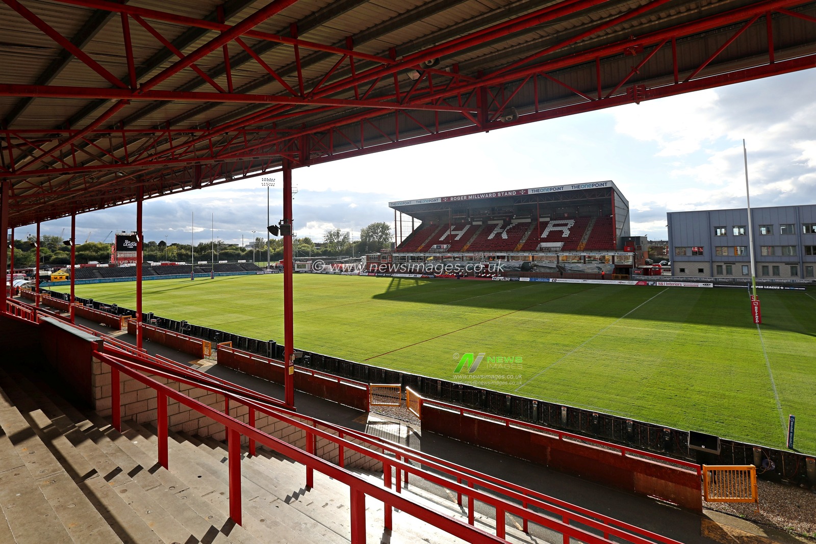 A general view of Sewell Group Craven Park before the Betfred Super League round 27 match Hull KR vs Warrington Wolves at Sewell Group Craven Park, Kingston upon Hull, United Kingdom, 18th September 2025(Photo by Sam Eaden/News Images)