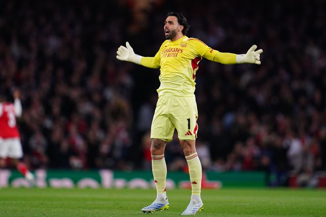 Arsenal goalkeeper David Raya try to get fans up during the UEFA Champions League Quarter Finals match Arsenal vs Sporting CP at Arsenal stadium, London, United Kingdom on 15 April 2026

(Photo by Harvey Murphy/News Images)