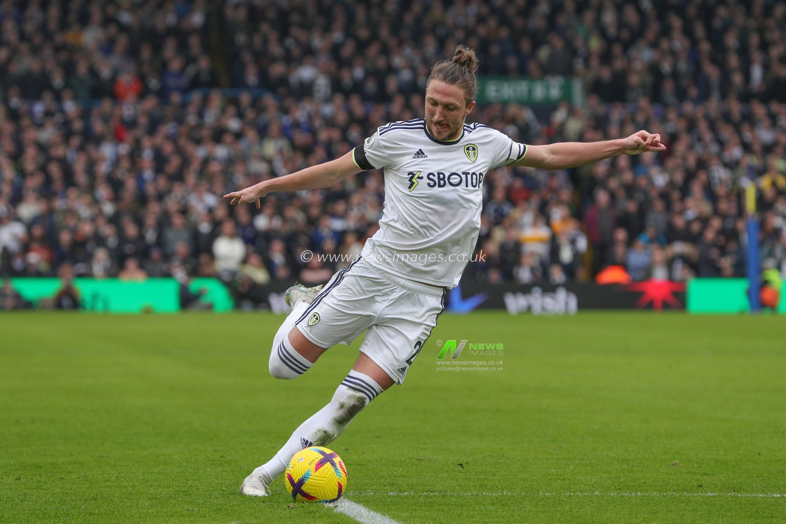 Luke Ayling #2 of Leeds United crosses the ball during the Premier League match Leeds United vs Manchester United at Elland Road, Leeds, United Kingdom, 12th February 2023

(Photo by James Heaton/News Images)
