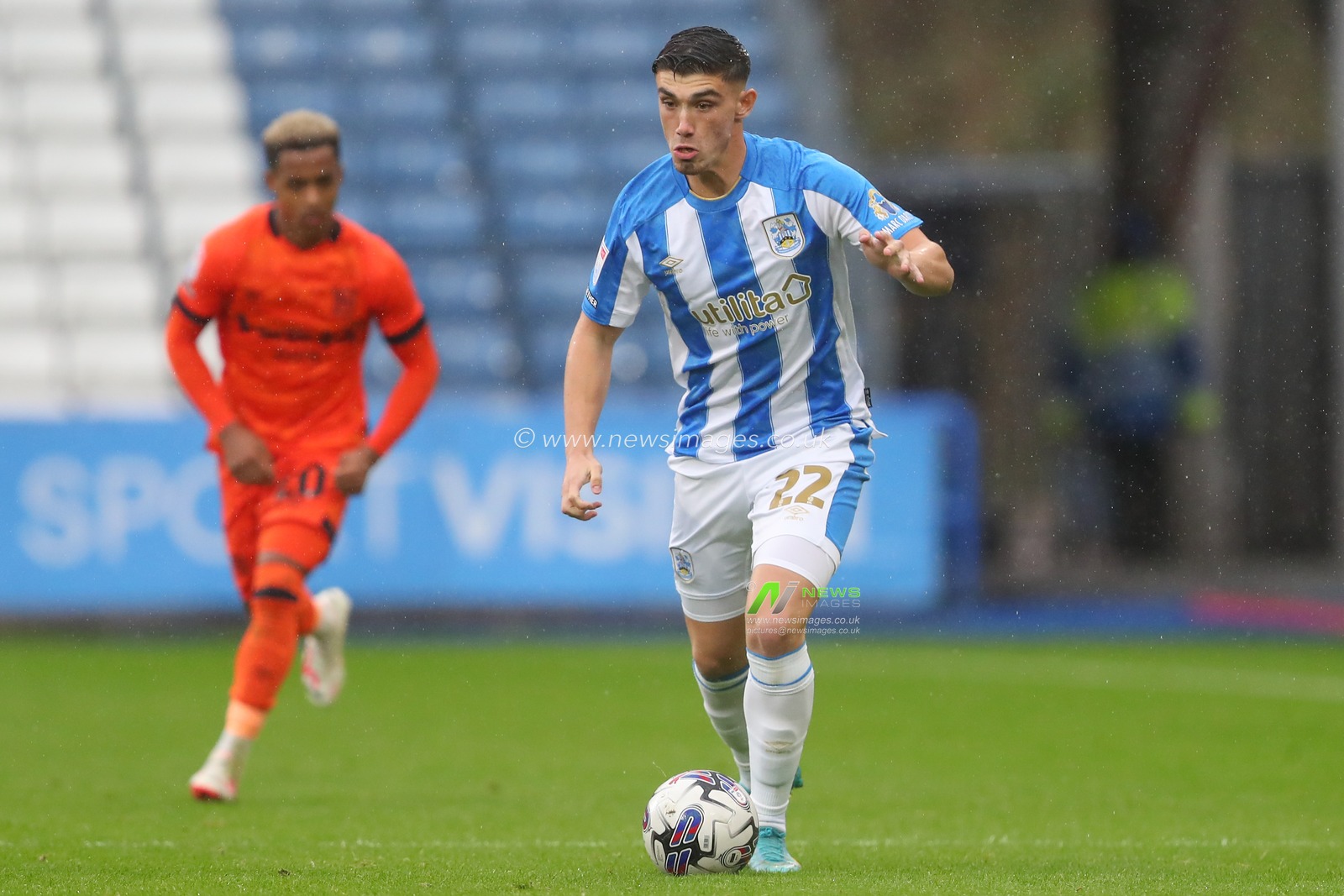 Kian Harratt #22 of Huddersfield Town goes forward with the ball during the Sky Bet Championship match Huddersfield Town vs Ipswich Town at John Smith's Stadium, Huddersfield, United Kingdom, 30th September 2023

(Photo by Gareth Evans/News Images)