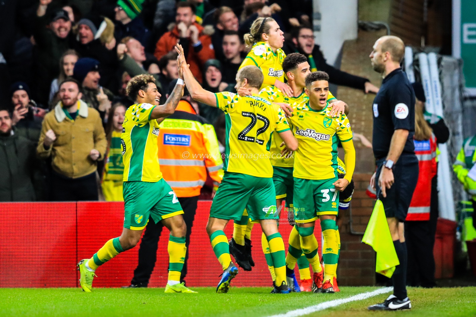29th December 2018, Carrow Road, Norfolk, England; Sky Bet Championship, Norwich City vs Derby County ;  Teemu Pukki (22) of Norwich City celebrates his goal to make it 3-2 .


Credit: Georgie Kerr/News Images

English Football League images are subject to DataCo Licence