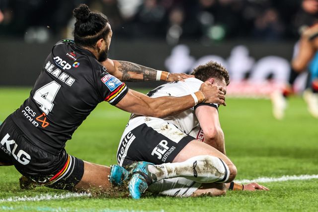 Joe Batchelor of Hull FC goes over for a try during the Betfred Super League round 1 match Hull FC vs Bradford Bulls at MKM Stadium, Hull, United Kingdom on 14 February 2026

(Photo by Alfie Cosgrove/News Images)