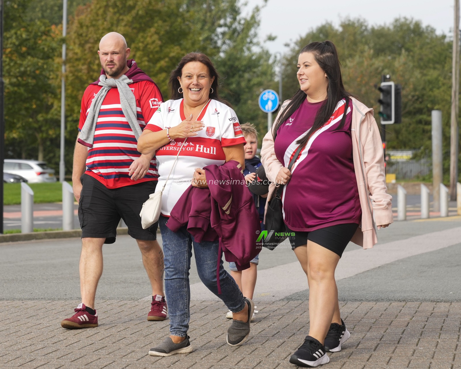 Hull KR fan arrive at the stadium before the Betfred Super League Semi Final match Wigan Warriors vs Hull KR at DW Stadium, Wigan, United Kingdom, 7th October 2023

(Photo by Steve Flynn/News Images)