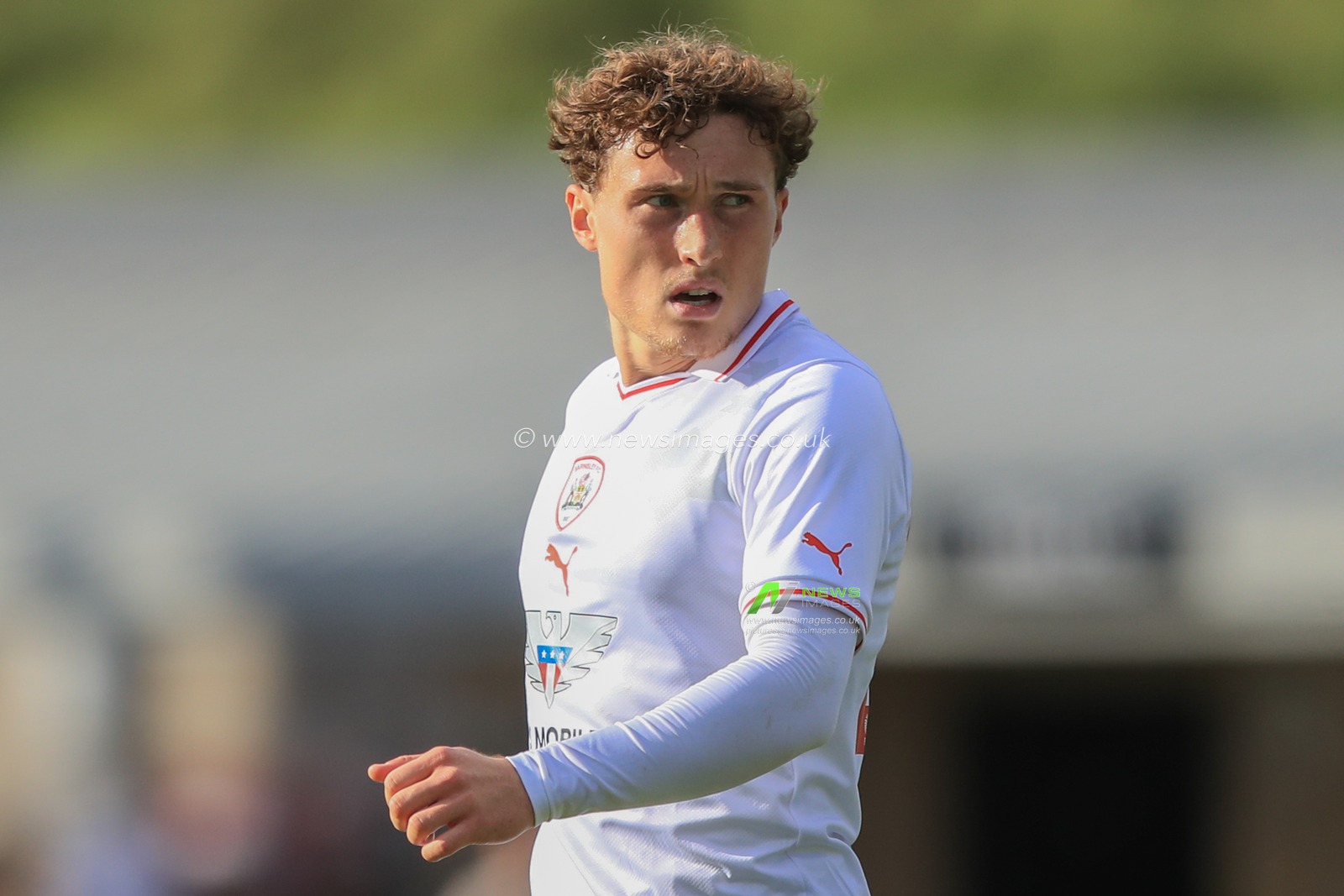 Callum Styles #20 of Barnsley during the Sky Bet League 1 match Northampton Town vs Barnsley at Sixfields Stadium, Northampton, United Kingdom, 23rd September 2023

(Photo by Alfie Cosgrove/News Images)