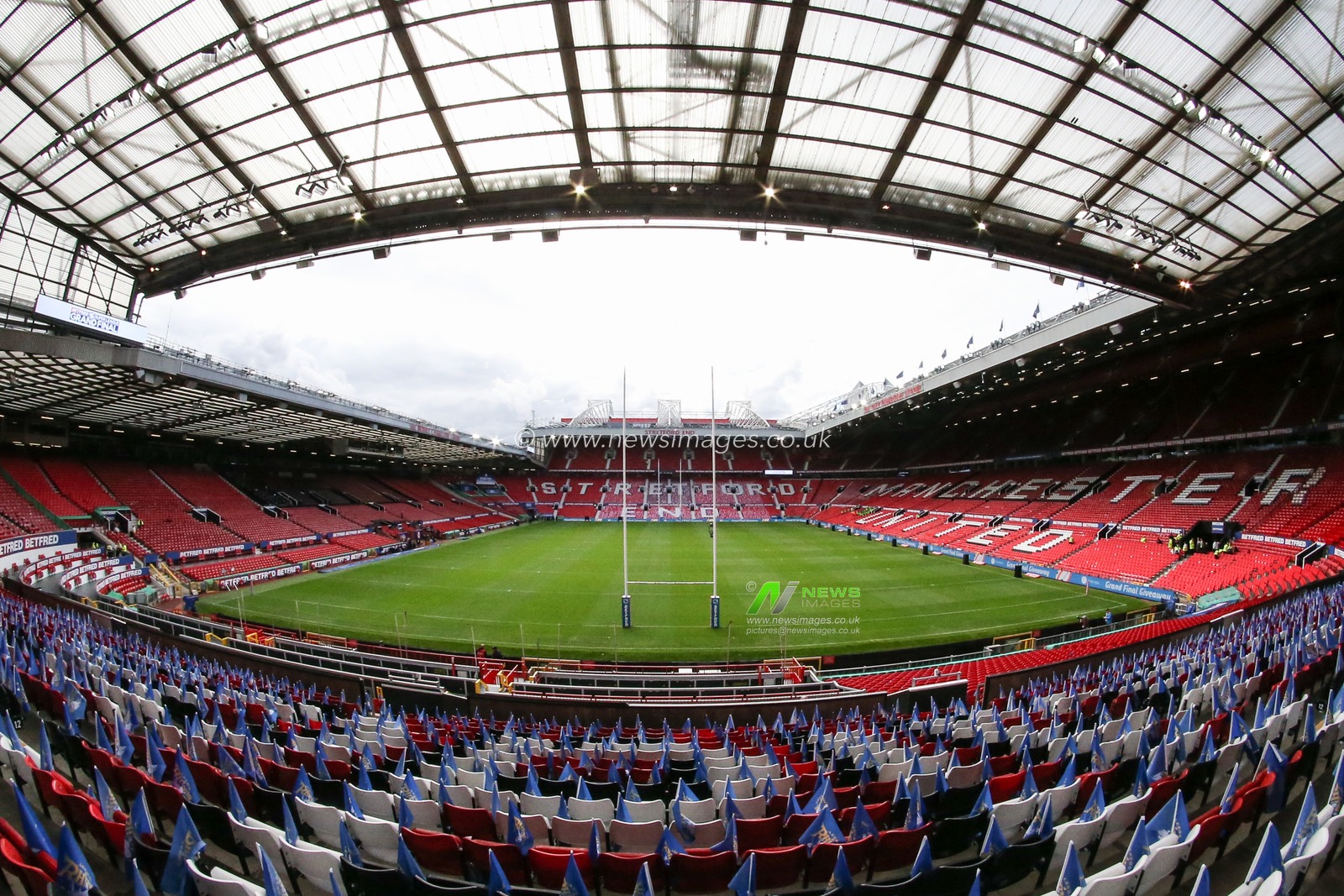 general view before the 25th Betfred Super League Grand Final match St Helens vs Leeds Rhinos at Old Trafford, Manchester, United Kingdom, 24th September 2022

(Photo by David Greaves/News Images)