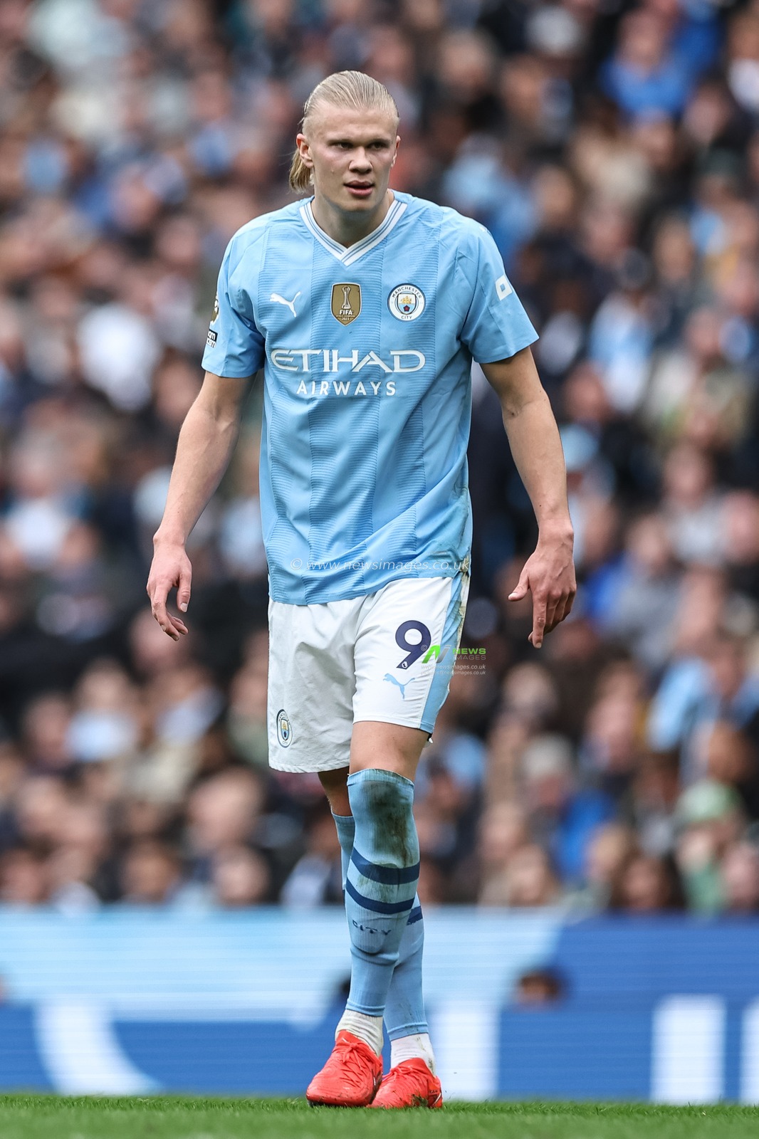 Erling Haaland  of Manchester City during the Premier League match Manchester City vs Wolverhampton Wanderers at Etihad Stadium, Manchester, United Kingdom, 4th May 2024

(Photo by Mark Cosgrove/News Images)