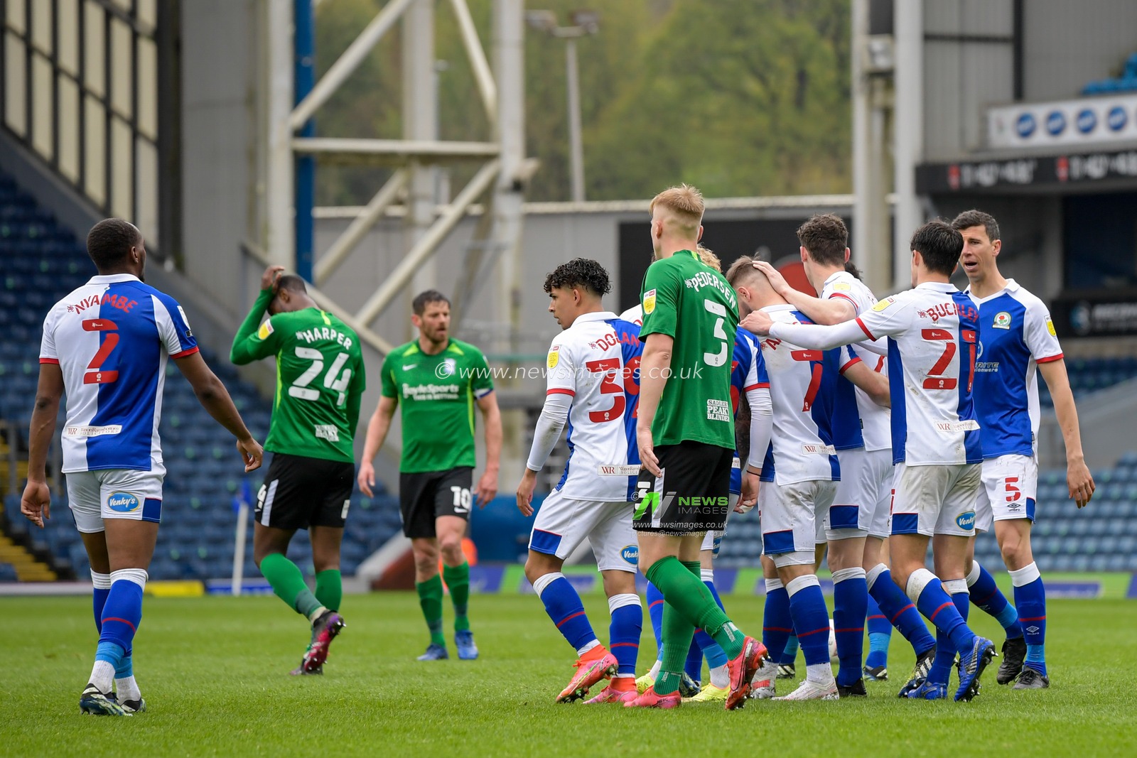 Adam Armstrong #7 of Blackburn Rovers celebrates scoring a goal with his team mates to make it 3-2
