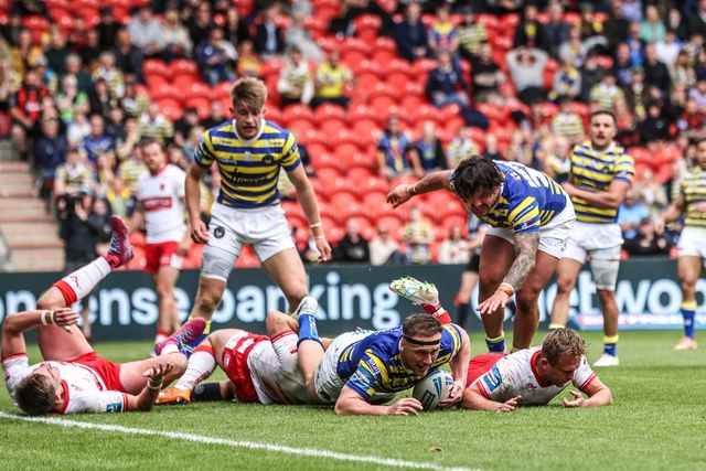 Ben Currie of Warrington Wolves goes over for a try during the Betfred Challenge Cup Semi-Finals match Warrington Wolves vs Hull KR at Eco-Power Stadium, Doncaster, United Kingdom on 10 May 2026

(Photo by Alfie Cosgrove/News Images)