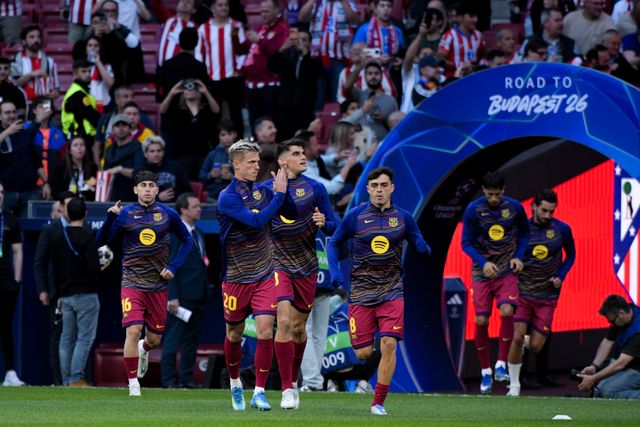 Dani Olmo of FC Barcelona during the warm up of the UEFA Champions League Quarter Finals match Atletico Madrid vs Barcelona at Riyadh Air Metropolitano, Madrid, Spain on 14 April 2026

(Photo by Samuel Carreno/News Images)