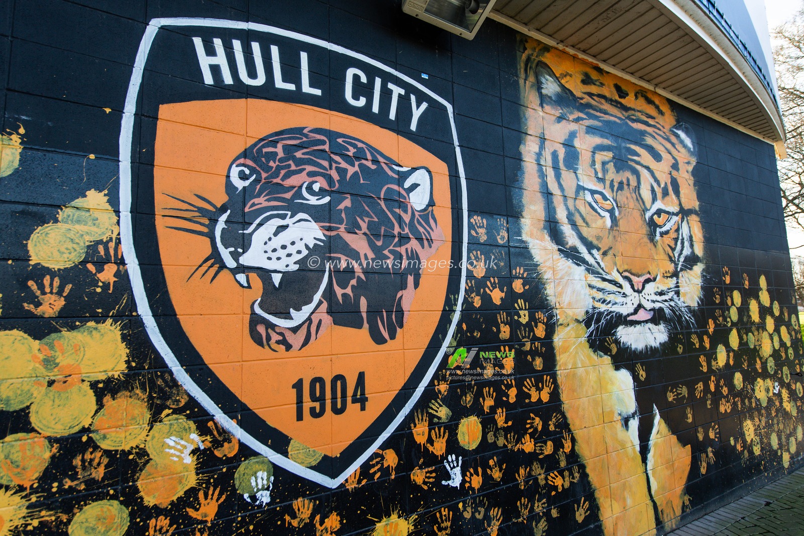 Hull City mural on the exterior of the on The MKM Stadium, Home of Hull City during the Sky Bet Championship match Hull City vs Blackpool at MKM Stadium, Hull, United Kingdom, 26th December 2022

(Photo by Craig Thomas/News Images)