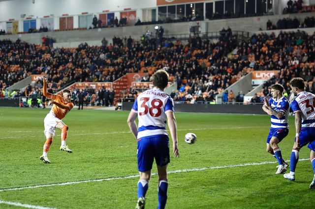 Sonny Carey of Blackpool scores to make it 3-0 during the Sky Bet League 1 match Blackpool vs Reading at Bloomfield Road, Blackpool, United Kingdom, 1st April 2025

(Photo by Mark Cosgrove/News Images)