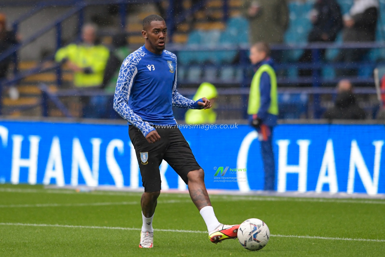 Jaden Brown #3 of Sheffield Wednesday warming up before the game
