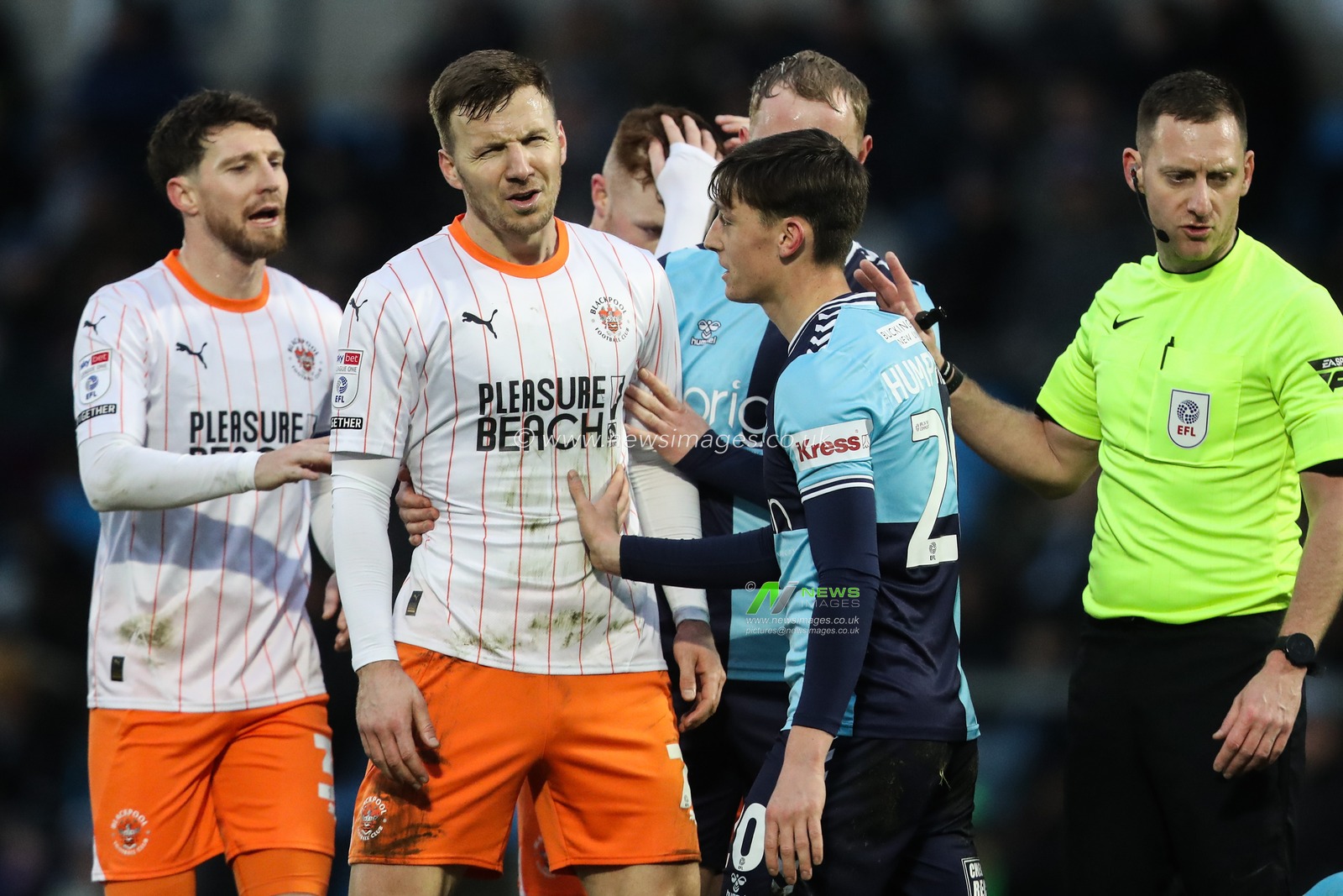 Lee Evans of Blackpool reacts during the Sky Bet League 1 match Wycombe Wanderers vs Blackpool at Adams Park, High Wycombe, United Kingdom, 4th January 2025

(Photo by Gareth Evans/News Images)