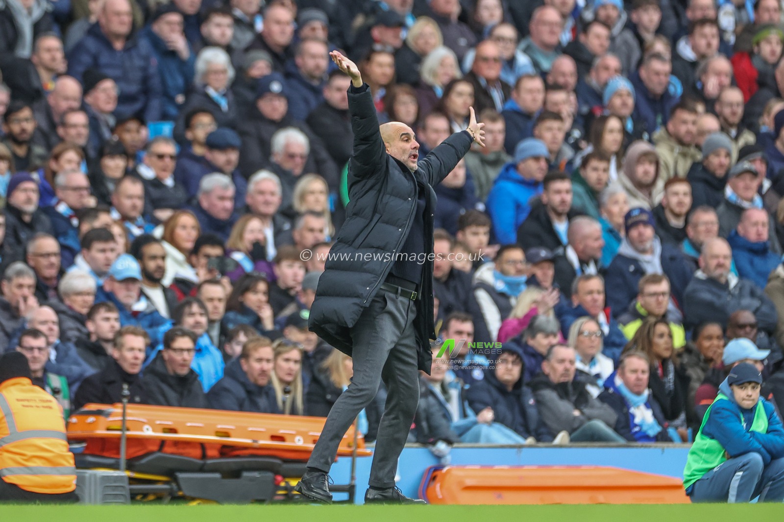 Pep Guardiola manager of Manchester City gives his team instructions during the Premier League match Manchester City vs Manchester United at Etihad Stadium, Manchester, United Kingdom, 3rd March 2024

(Photo by Mark Cosgrove/News Images)