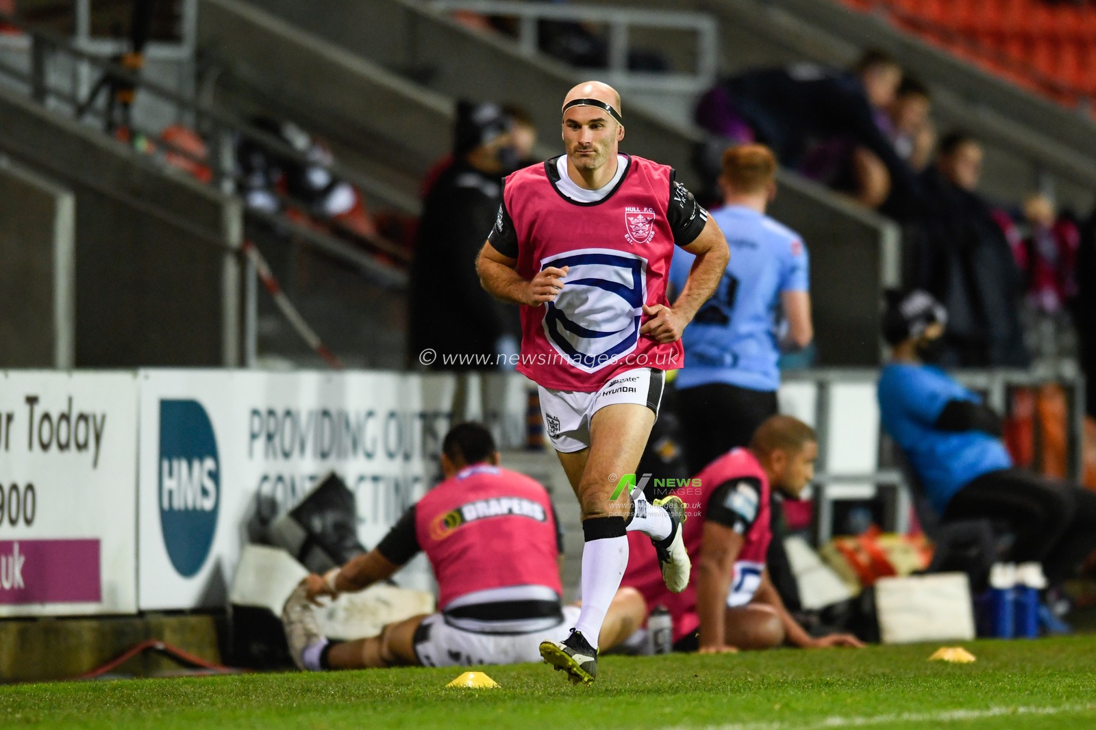 Danny Houghton (9) of Hull FC warming up during the game