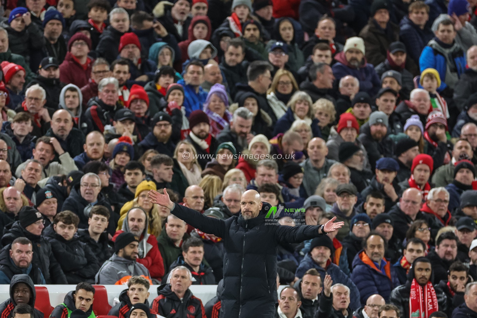 Erik ten Hag manager of Manchester United reacts during the Premier League match Liverpool vs Manchester United at Anfield, Liverpool, United Kingdom, 17th December 2023

(Photo by Mark Cosgrove/News Images)
