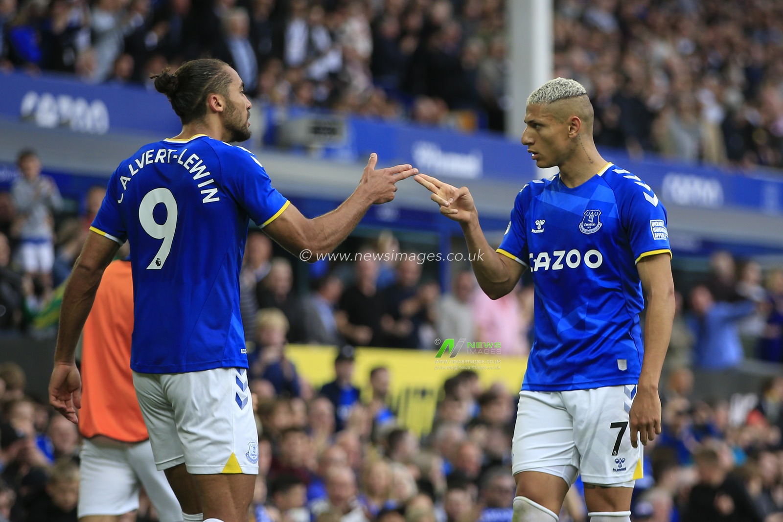 Richarlison #7 of Everton celebrates scoring to make it 2-1 with Dominic Calvert-Lewin #9 of Everton