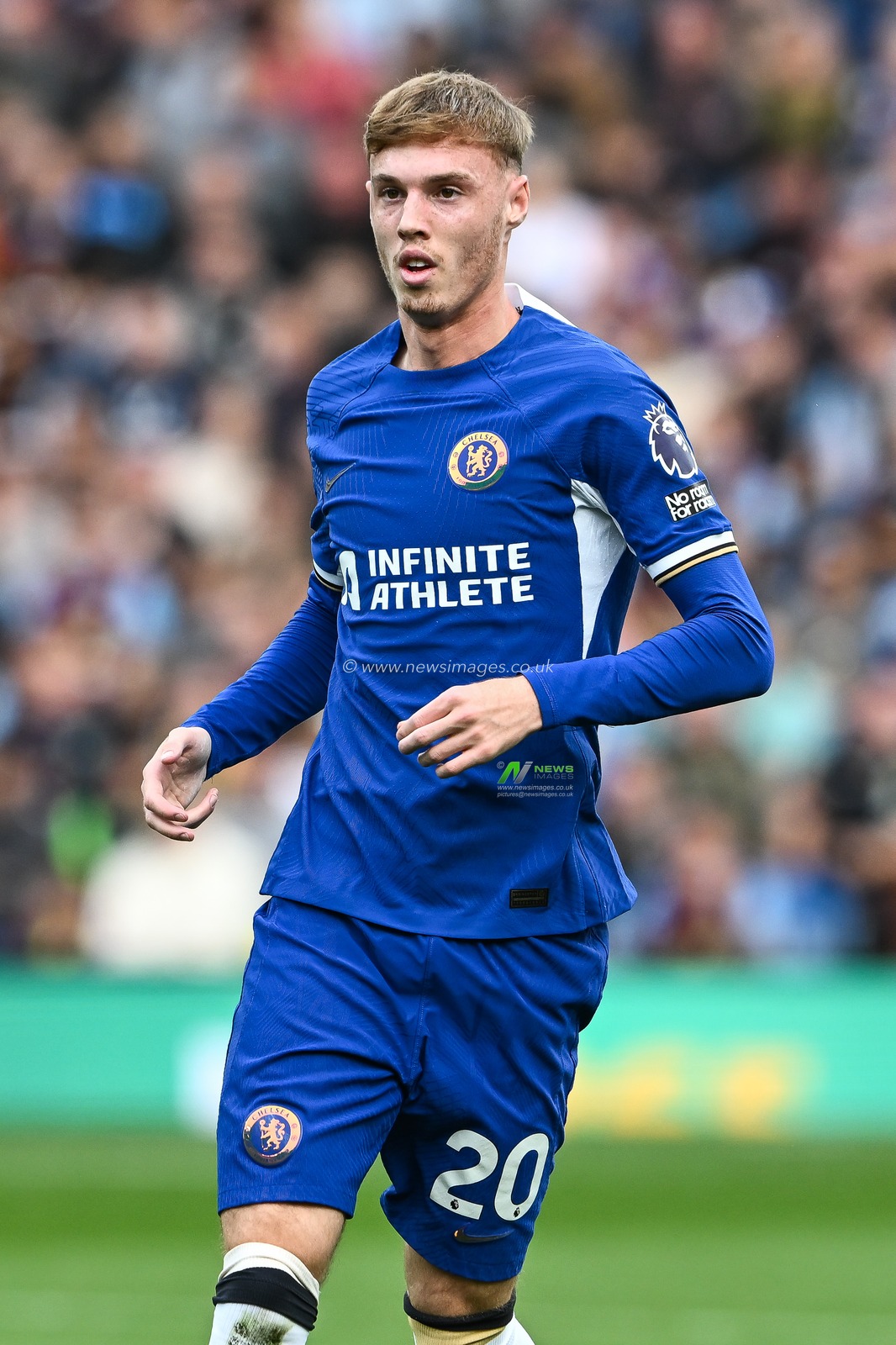 Cole Palmer #20 of Chelsea during the Premier League match Burnley vs Chelsea at Turf Moor, Burnley, United Kingdom, 7th October 2023

(Photo by Craig Thomas/News Images)